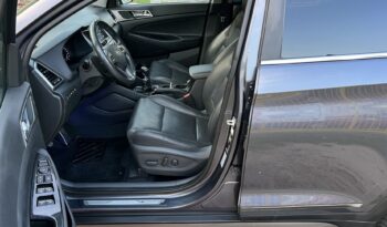 Hyundai Tucson | 4×4 (doł. automatycznie) | Manualna | 136 KM | Szary full