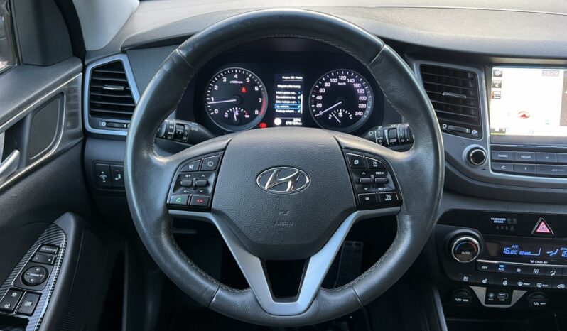 Hyundai Tucson | 4×4 (doł. automatycznie) | Manualna | 136 KM | Szary full