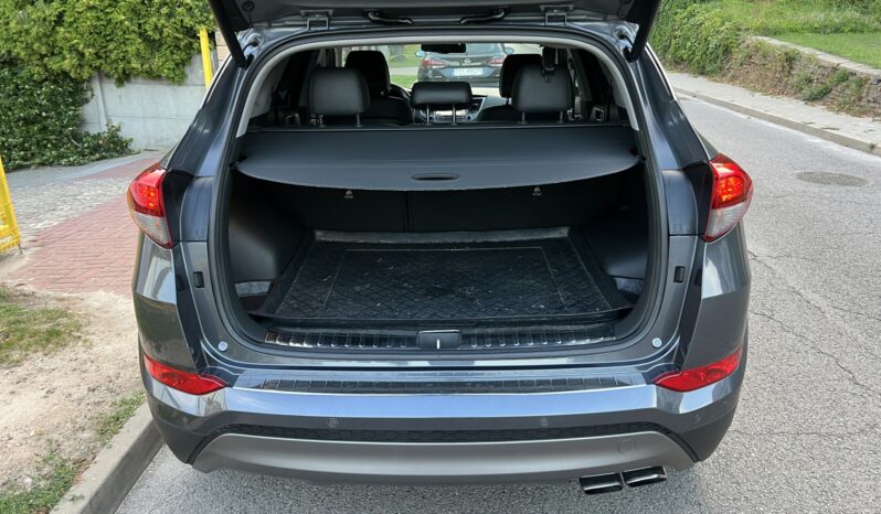Hyundai Tucson | 4×4 (doł. automatycznie) | Manualna | 136 KM | Szary full
