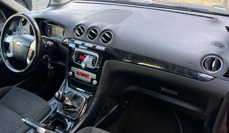 Ford Galaxy | FWD (przód) | Manualna | 145 KM | Inny kolor full