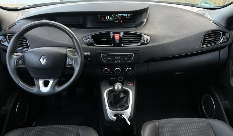 Renault Scenic | FWD (przód) | Manualna | 110 KM | Brązowy full