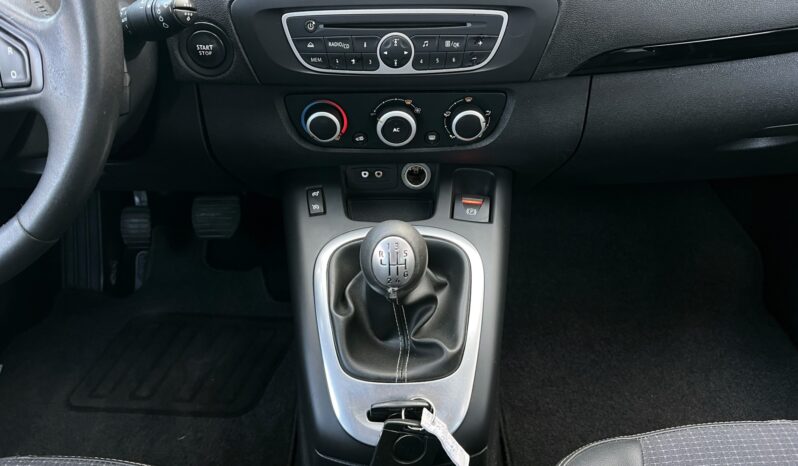 Renault Scenic | FWD (przód) | Manualna | 110 KM | Brązowy full