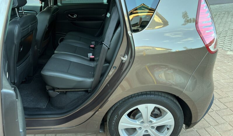 Renault Scenic | FWD (przód) | Manualna | 110 KM | Brązowy full