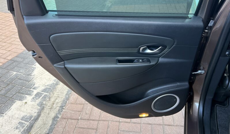 Renault Scenic | FWD (przód) | Manualna | 110 KM | Brązowy full