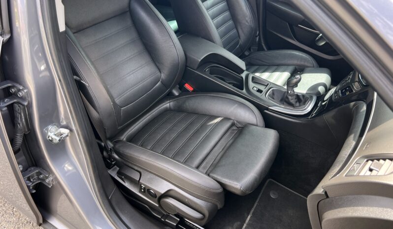 Opel Insignia | FWD (przód) | Manualna | 170 KM | Szary full