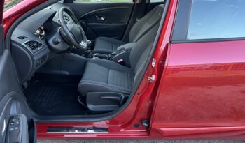 Renault Megane | FWD (przód) | Manualna | 110 KM | Bordowy full