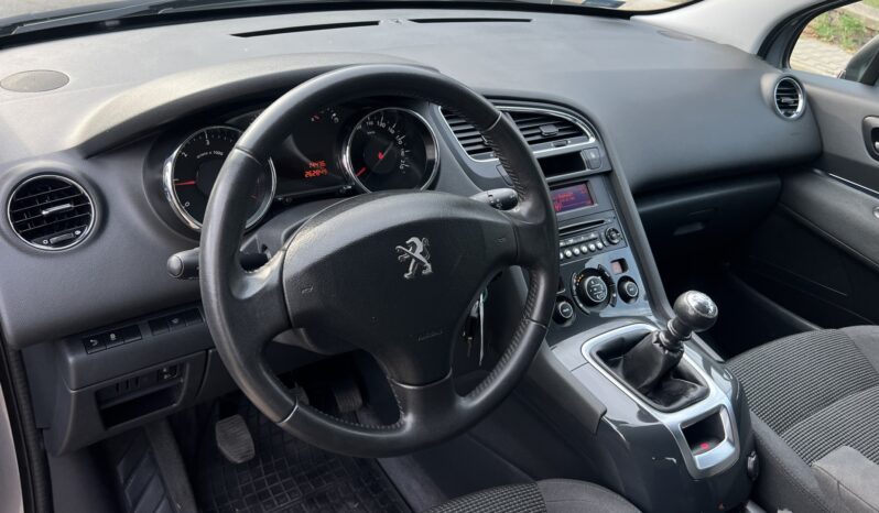 Peugeot 5008 | FWD (przód) | Manualna | 150 KM | Srebrny full