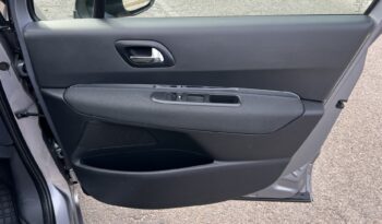 Peugeot 5008 | FWD (przód) | Manualna | 150 KM | Srebrny full