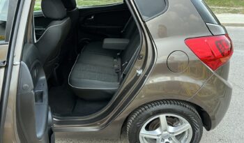 Kia Venga | FWD (przód) | Manualna | 128 KM | Brązowy full