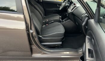 Kia Venga | FWD (przód) | Manualna | 128 KM | Brązowy full