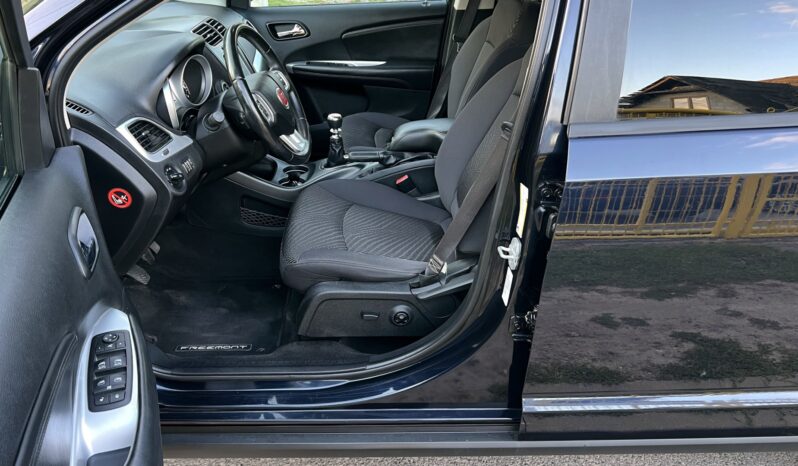 Fiat Freemont | FWD (przód) | Manualna | 140 KM | Granatowy full