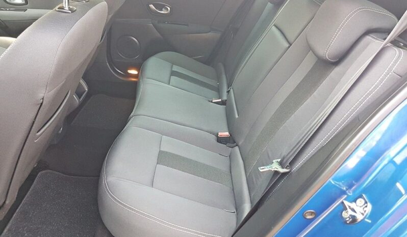 Renault Megane | FWD (przód) | Automatyczna | 140 KM | Niebieski full