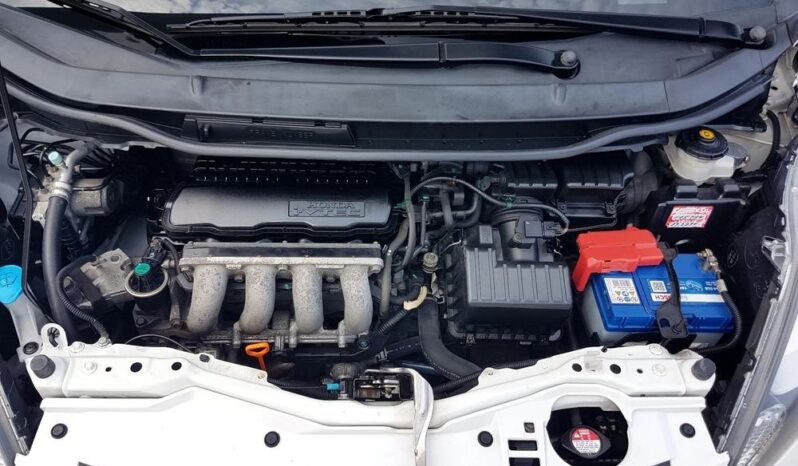 Honda Jazz | FWD (przód) | Manualna | 90 KM | Biały full