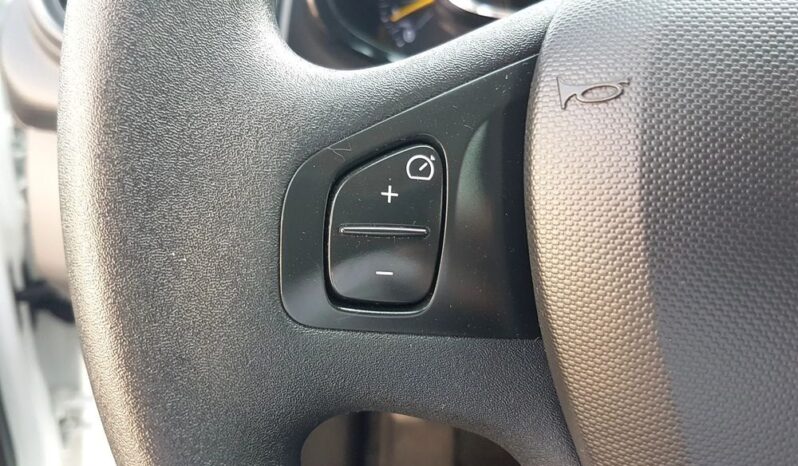 Renault Clio | FWD (przód) | Manualna | 73 KM | Biały full