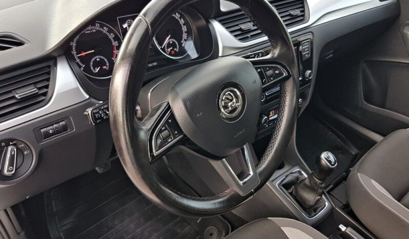 Skoda RAPID | FWD (przód) | Manualna | 115 KM | Biały full