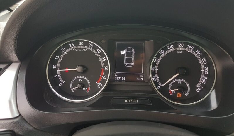 Skoda RAPID | FWD (przód) | Manualna | 115 KM | Biały full