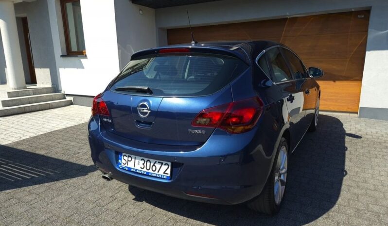Opel Astra | FWD (przód) | Manualna | 180 KM | Niebieski full