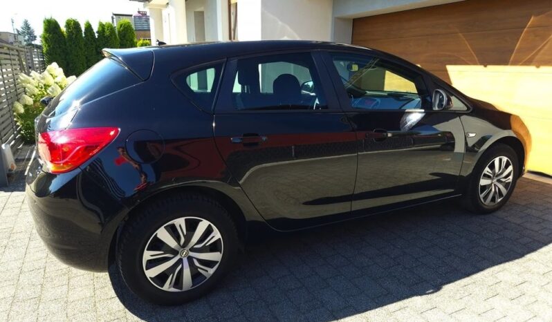 Opel Astra | FWD (przód) | Manualna | 140 KM | Czarny full