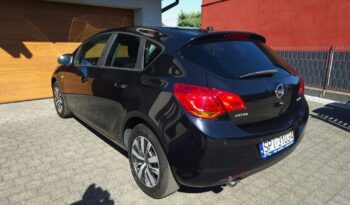 Opel Astra | FWD (przód) | Manualna | 140 KM | Czarny full