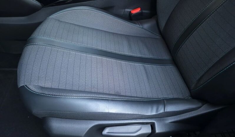 Peugeot 2008 | FWD (przód) | Automatyczna | 130 KM | Szary full