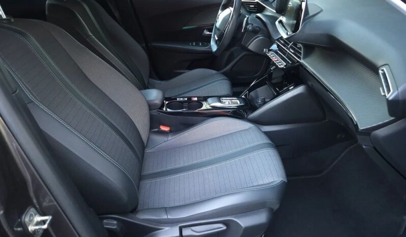 Peugeot 2008 | FWD (przód) | Automatyczna | 130 KM | Szary full