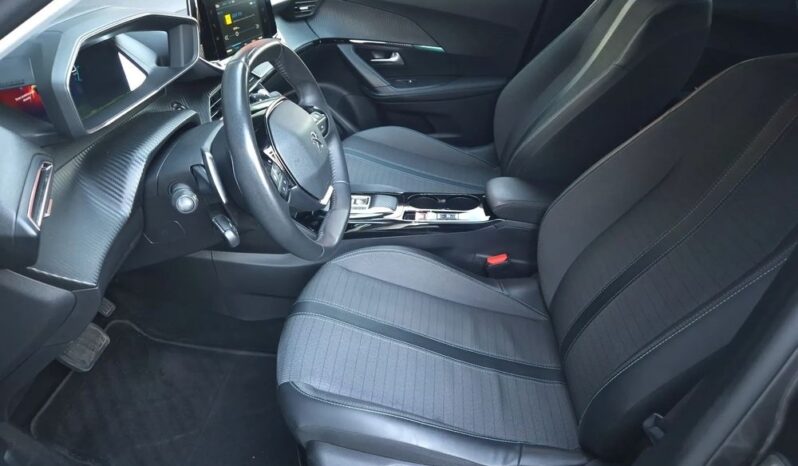 Peugeot 2008 | FWD (przód) | Automatyczna | 130 KM | Szary full