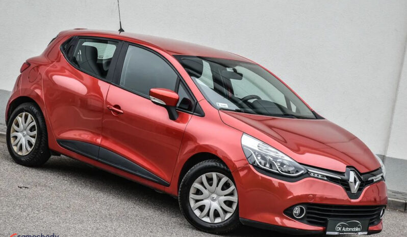 Renault Clio | FWD (przód) | Manualna | 75 KM | Czerwony full