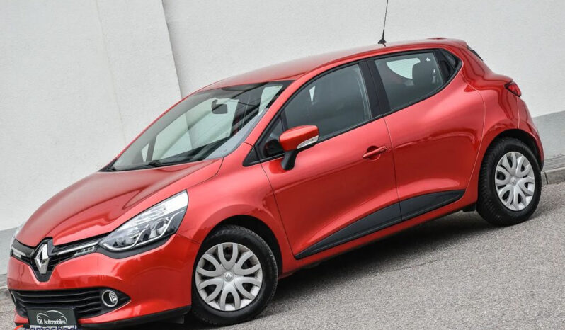Renault Clio | FWD (przód) | Manualna | 75 KM | Czerwony full