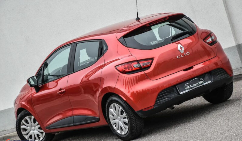 Renault Clio | FWD (przód) | Manualna | 75 KM | Czerwony full