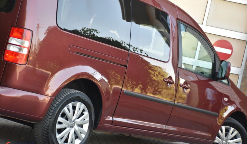 Volkswagen Caddy | FWD (przód) | Automatyczna | 102 KM | Bordowy full