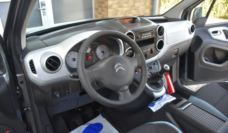 Citroën Berlingo | FWD (przód) | Manualna | 98 KM | Szary full