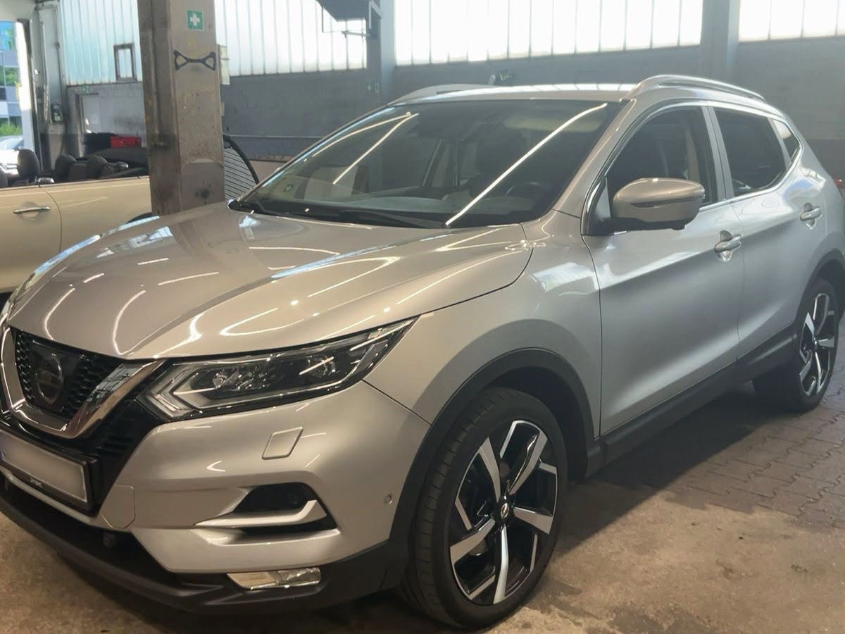 Nissan Qashqai | 2017 | 163 Km | 1618Cm3 | Szary
