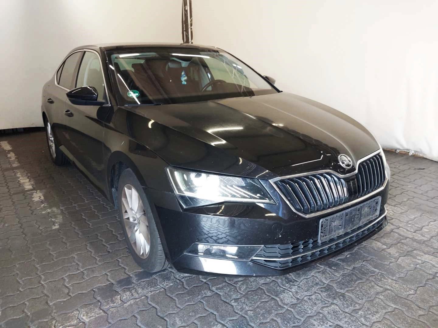Skoda Superb | 2017 | 150 Km | 1968Cm3 | Czarny