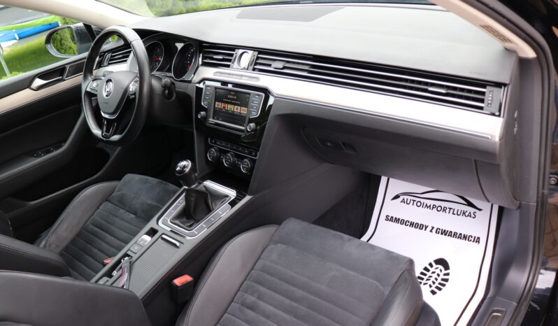 Volkswagen Passat | 2016 | 150 KM | 1968cm3 | Czarny full