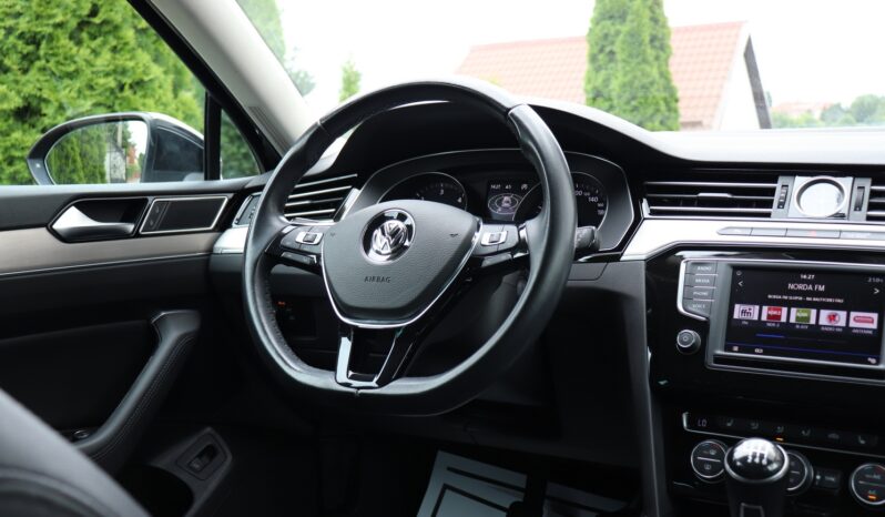 Volkswagen Passat | 2016 | 150 KM | 1968cm3 | Czarny full