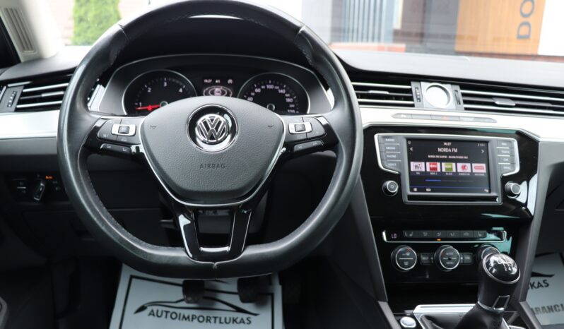 Volkswagen Passat | 2016 | 150 KM | 1968cm3 | Czarny full