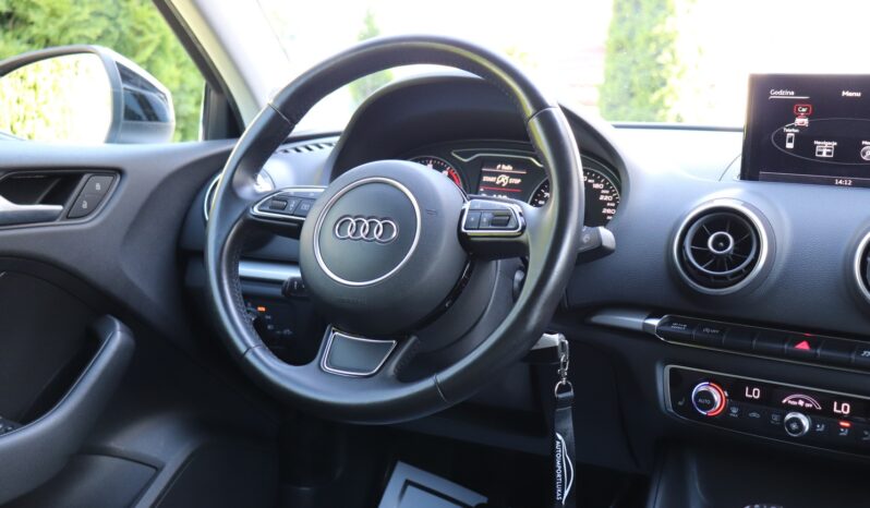 Audi A3 Limousine | 2016 | 150 KM | 1395cm3 | Czarny full