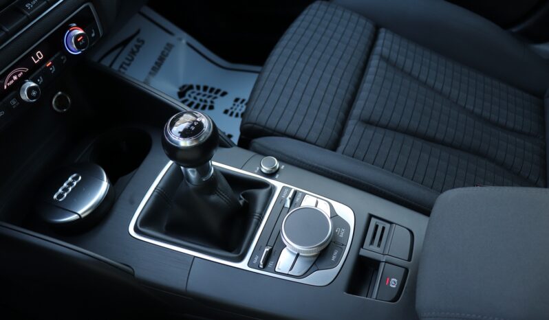 Audi A3 Limousine | 2016 | 150 KM | 1395cm3 | Czarny full