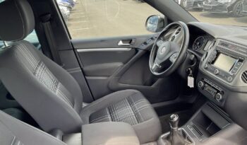 Volkswagen Tiguan | 2015 | 140 KM | 1968cm3 | Czarny full