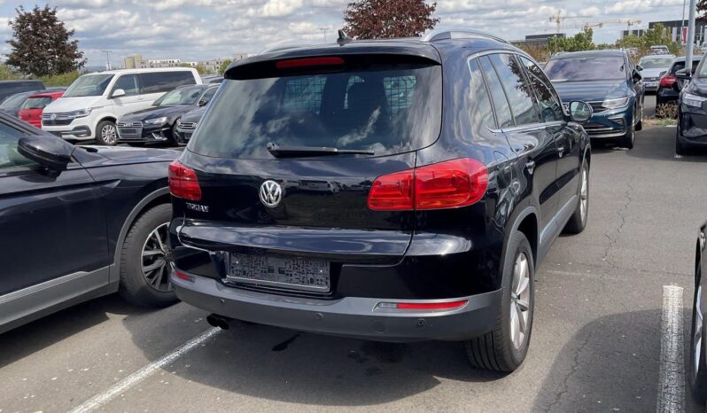 Volkswagen Tiguan | 2015 | 140 KM | 1968cm3 | Czarny full