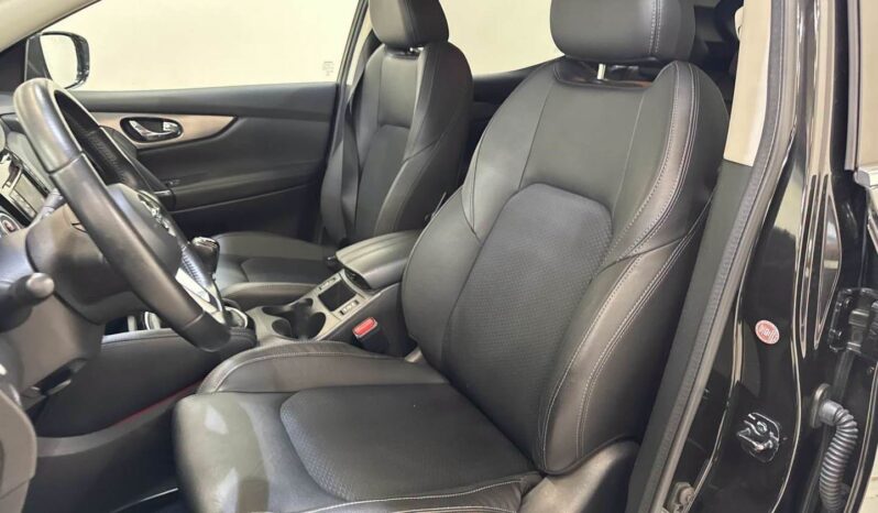 Nissan Qashqai | 2018 | 163 KM | 1618cm3 | Czarny full