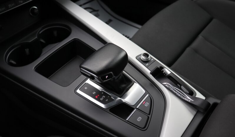 Audi A4 Avant | 2021 | 163 KM | 1968cm3 | Czarny full
