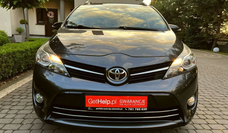 Toyota Verso | FWD (przód) | Manualna | 147 KM | Szary full
