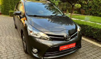 Toyota Verso | FWD (przód) | Manualna | 147 KM | Szary full