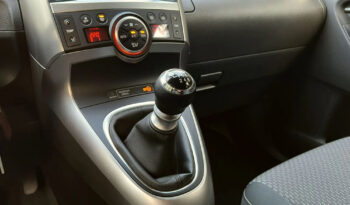 Toyota Verso | FWD (przód) | Manualna | 147 KM | Szary full
