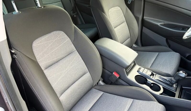 Hyundai Tucson | 4×4 (doł. automatycznie) | Automatyczna | 177 KM | Szary full