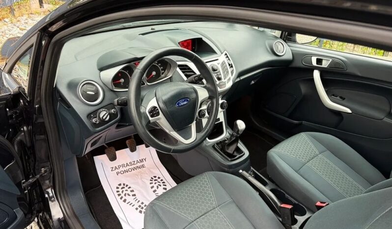 Ford Fiesta | FWD (przód) | Manualna | 82 KM | Czarny full