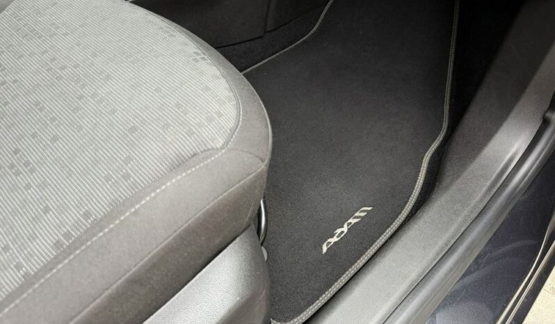 Opel Adam | FWD (przód) | Manualna | 70 KM | Czarny full