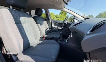 Ford Fiesta | FWD (przód) | Manualna | 82 KM | Czerwony full