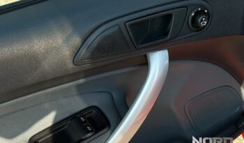 Ford Fiesta | FWD (przód) | Manualna | 82 KM | Czerwony full